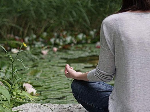 © Viktoria Resch, www.mymirrorworld.com © Viktoria Resch, www.mymirrorworld.com