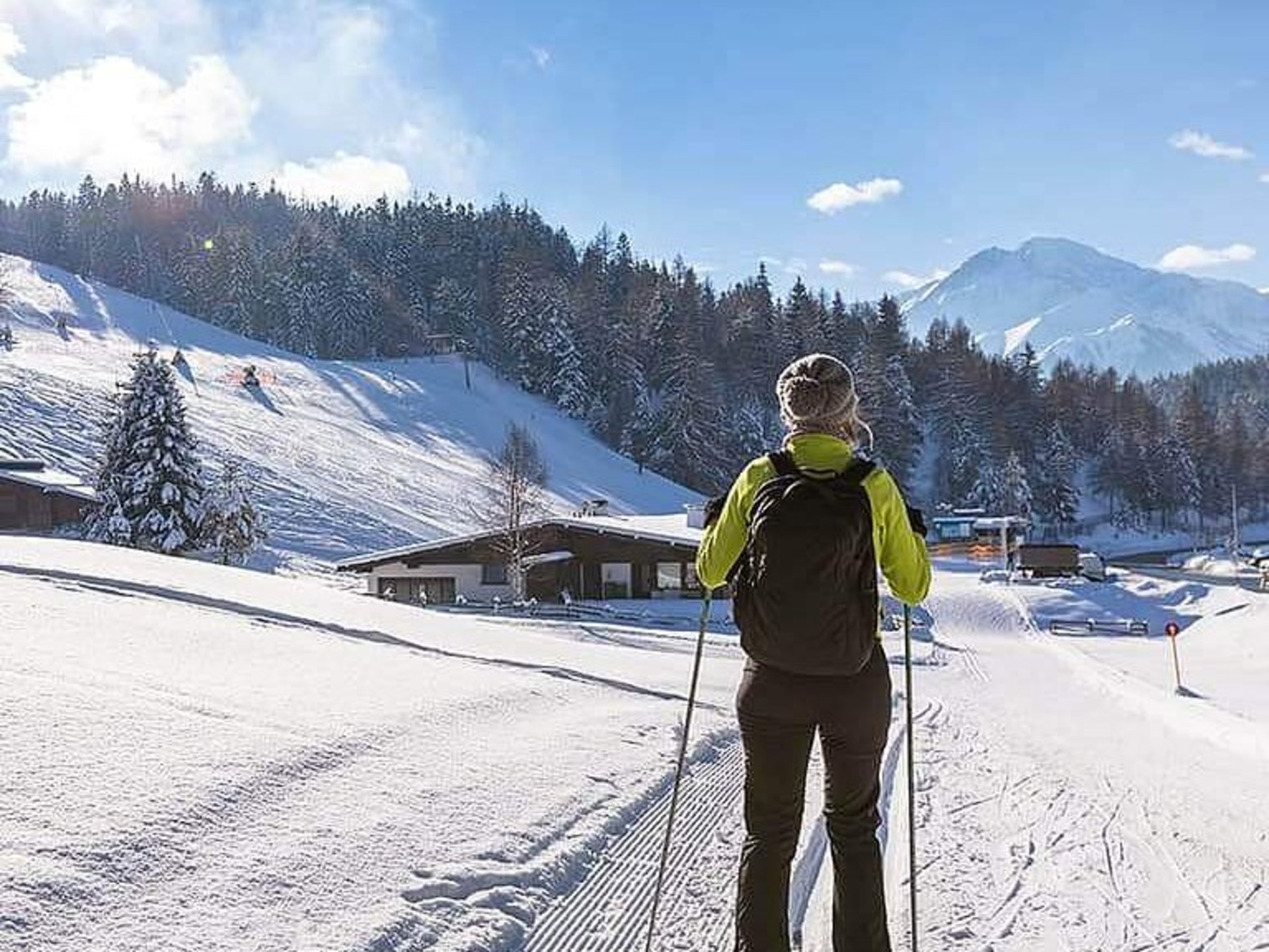 Langlaufen im Winter © Shutterstock
